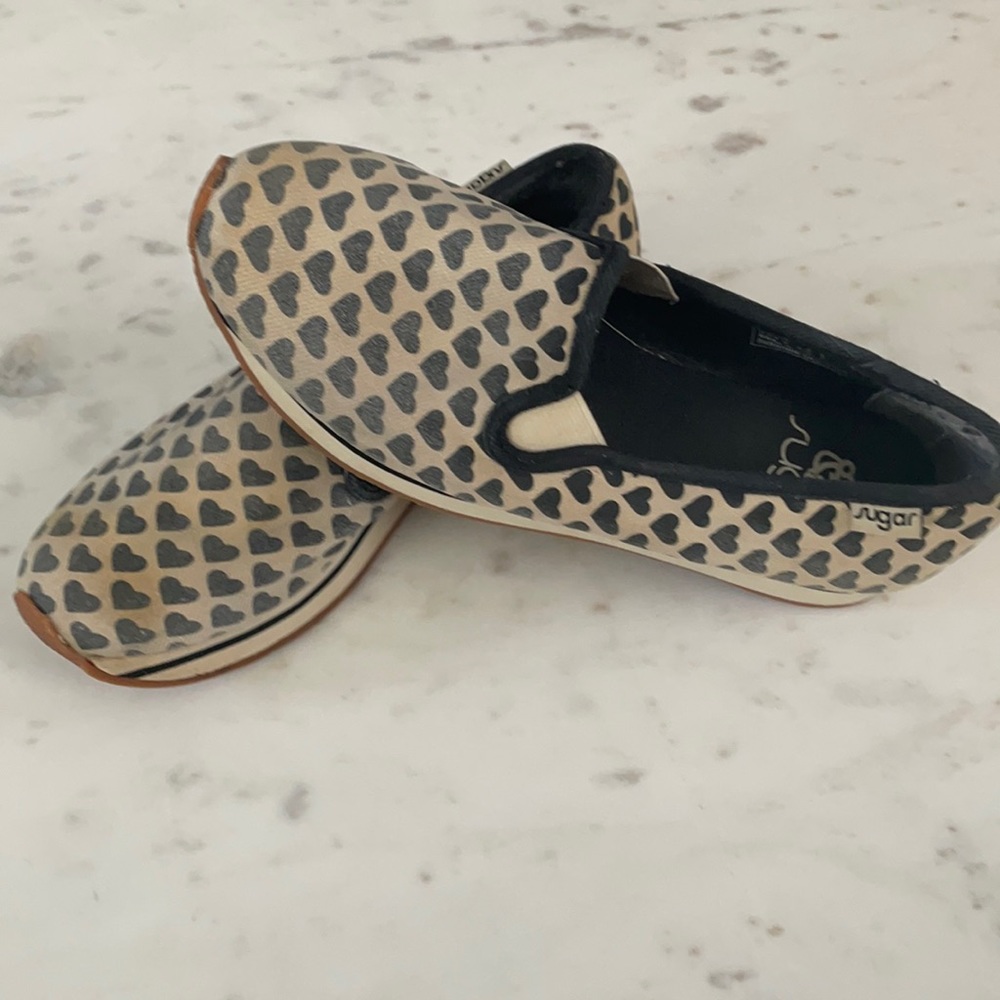 Platform heart shoes